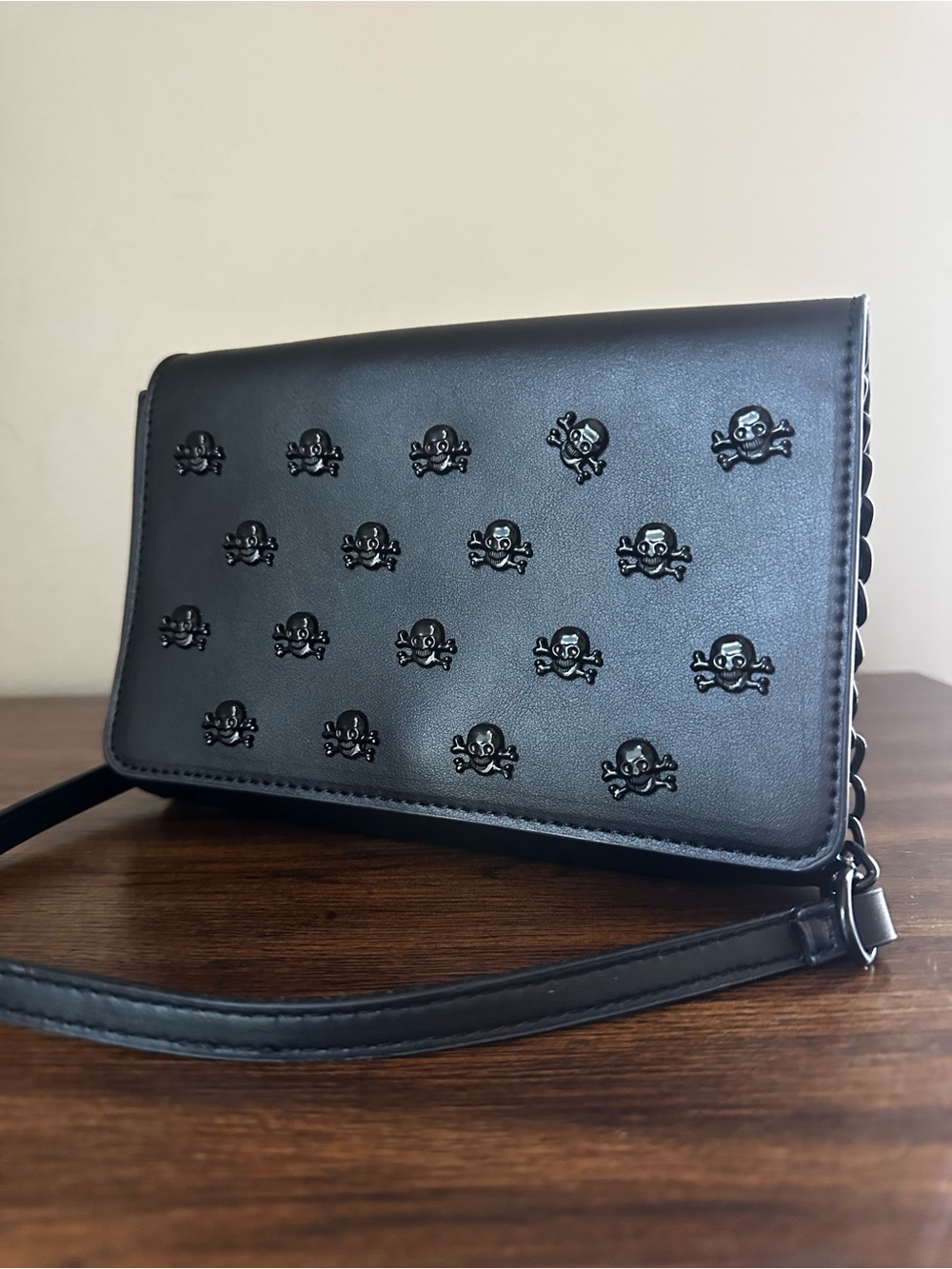Betsey Johnson Xo Sybil Skull Crossbody Bag
